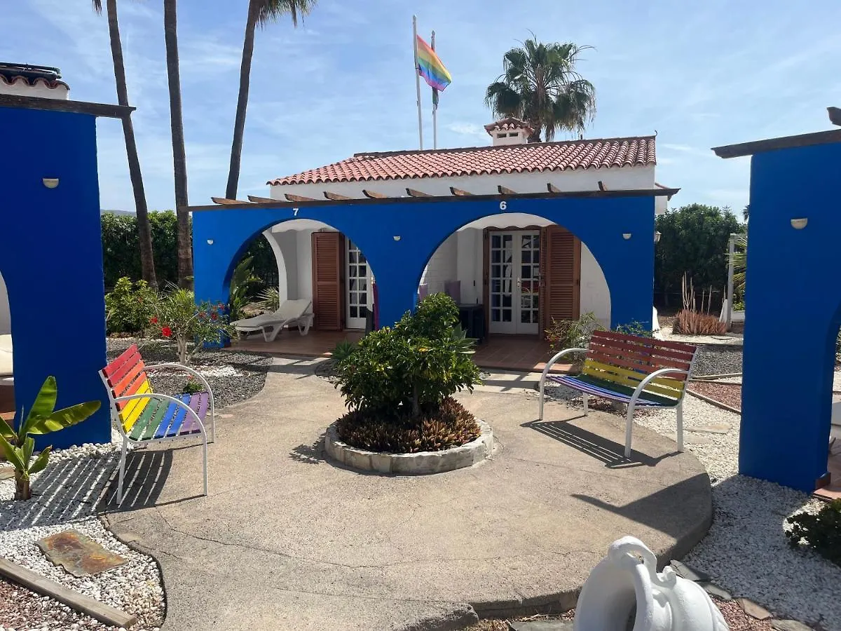 ホリデーパーク Rainbow Golf Bungalows, Gay Men-Only Resort マスパロマス