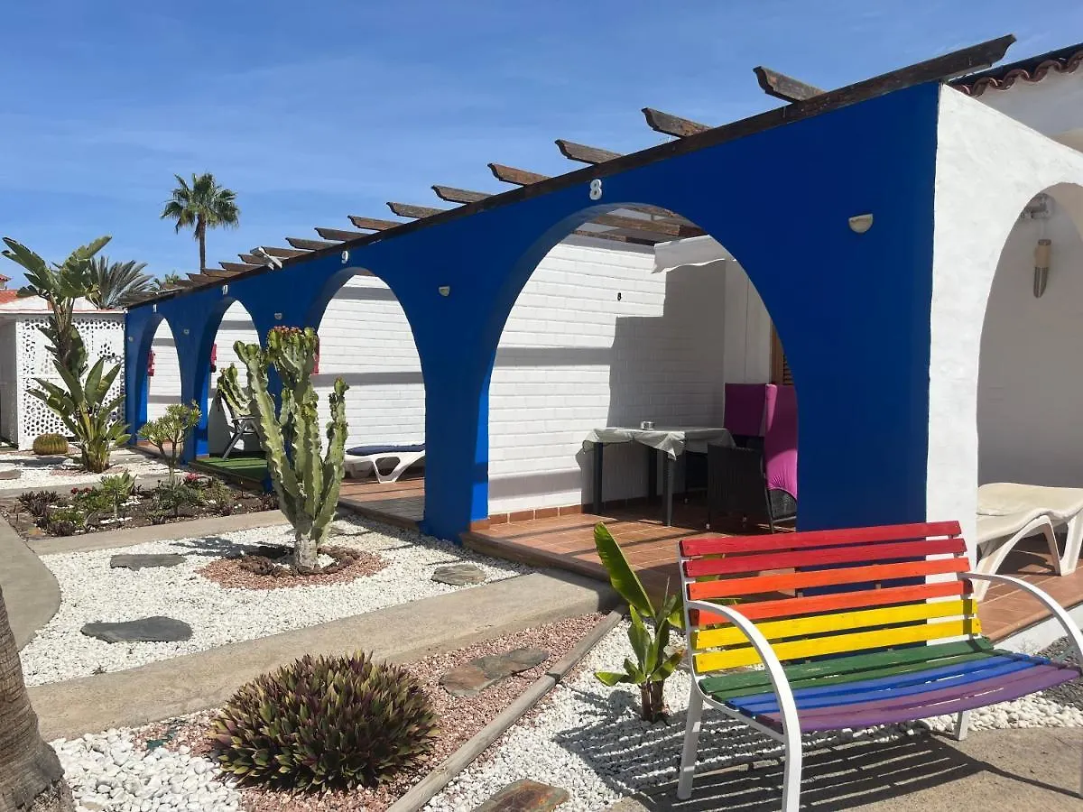 ホリデーパーク Rainbow Golf Bungalows, Gay Men-Only Resort マスパロマス