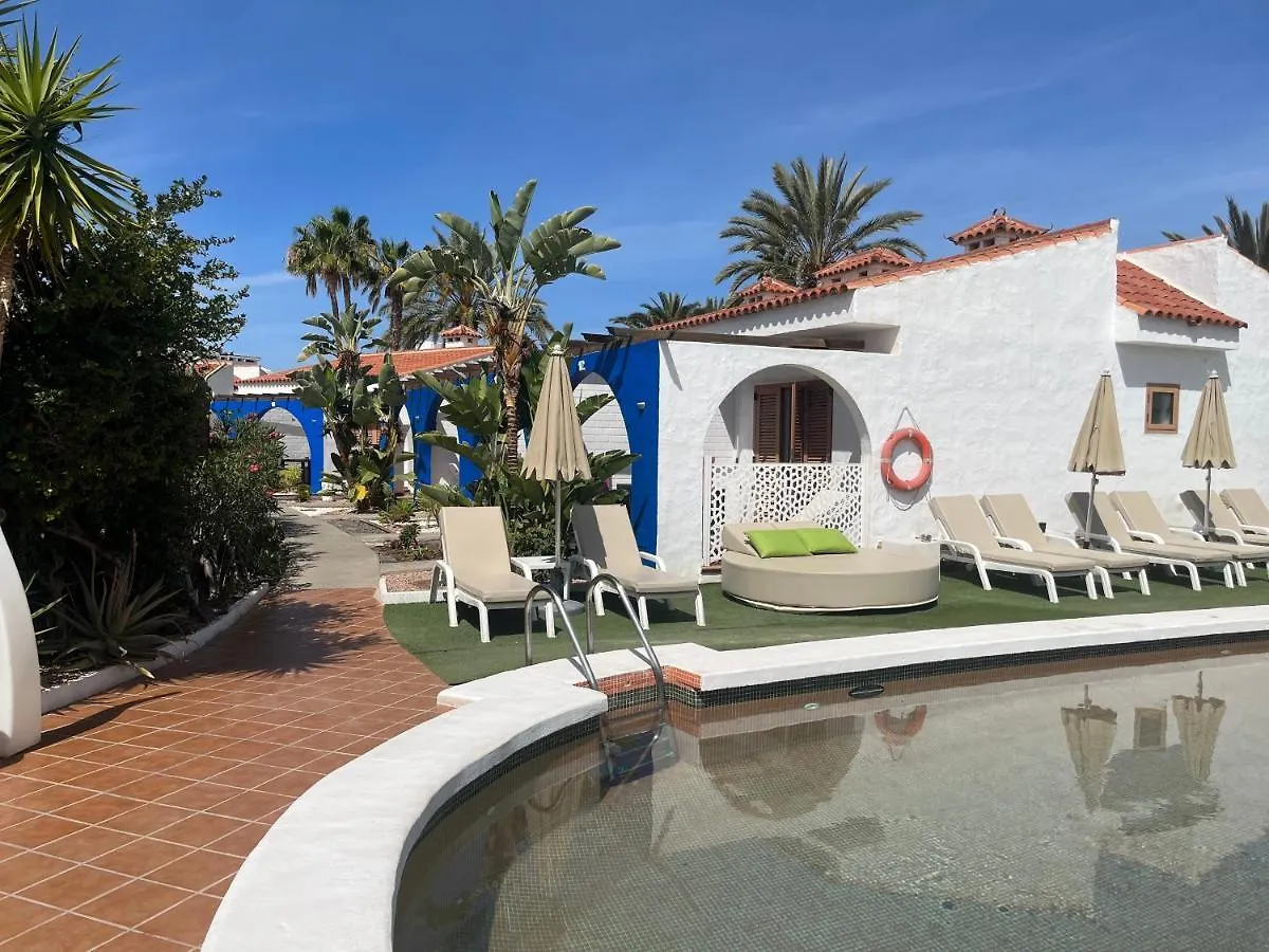 Rainbow Golf Bungalows, Gay Men-Only Resort マスパロマス 3*,  スペイン